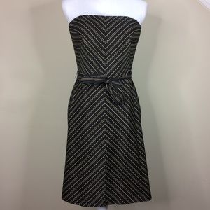 ❌SOLD❌White House Black Market Strapless Dress Size 2